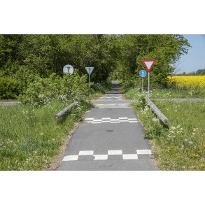 Gl. Randers-Hadsund jernbane krydser vejen til Bjergby ved Spentrup