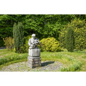 Lille anl�g med skulptur ved B�kkestien, langs med Udbyh�jvej i Randers