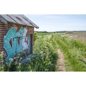 Pumpestation p� syddiget ved Randers Fjord, med Randers i baggrunden