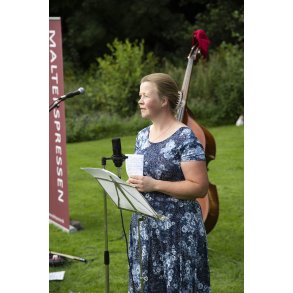 Anne Marie Dalsgaard Mikkelsen fort�ller om Dalsgaards lange historie i Langballe