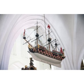Orlogsfregatten Randers er et kirkeskib fra 1632, som h�nger i Sct. Mortens Kirke i Randers
