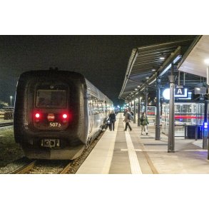IC 3 5073 ankommer til Randers Station fra Aarhus