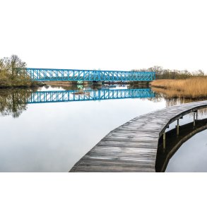 Den Bl� Bro over Guden�en, set fra den nye tr�bro under jernbanebroen i Randers