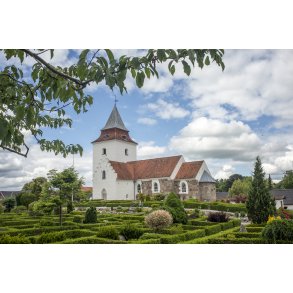 Sp�rring Kirke ligger i Sp�rring 18 km nord for Aarhus.