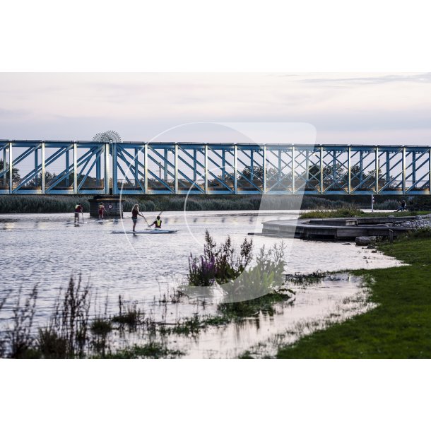 Justesens Plne, Gudenen med padle boards og Den Bl Bro i Randers