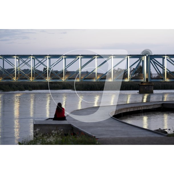 Justesens Plne, Gudenen og Den Bl Bro i Randers