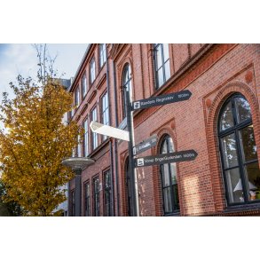 Skilte ved Kulturhuset i Stemannsgade i Randers