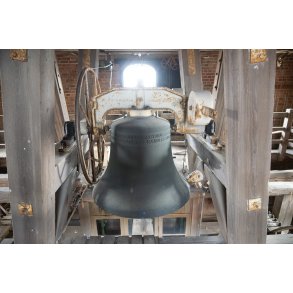 Kirkeklokke i t�rnet p� Sct. Mortens Kirke i Randers