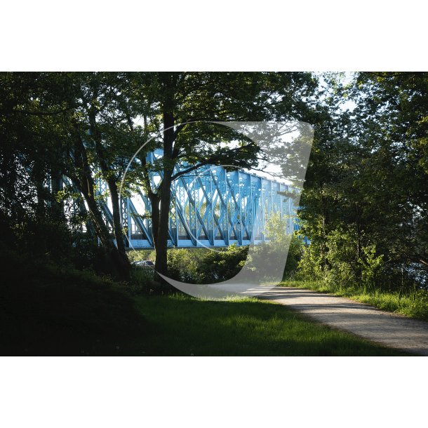 Den Bl Bro over Gudenen i Randers i morgenlys
