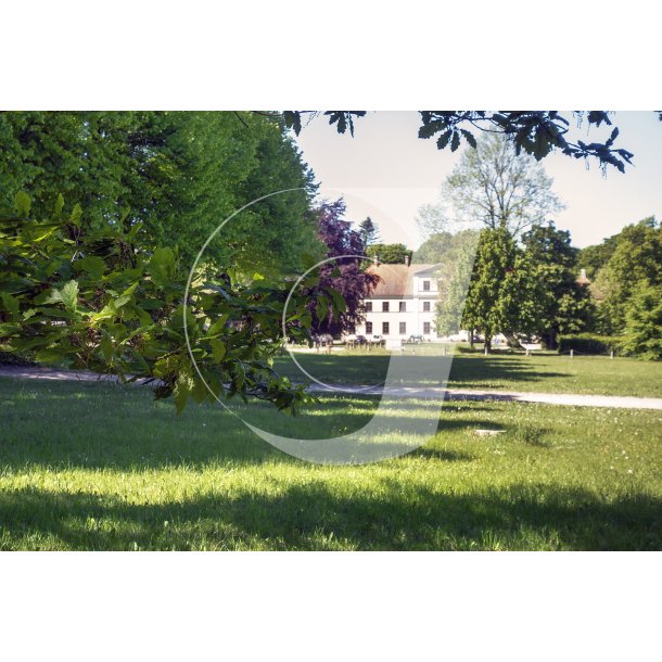 Vilhelmsborgs hovedbygning ved Mrslet, syd for Aarhus