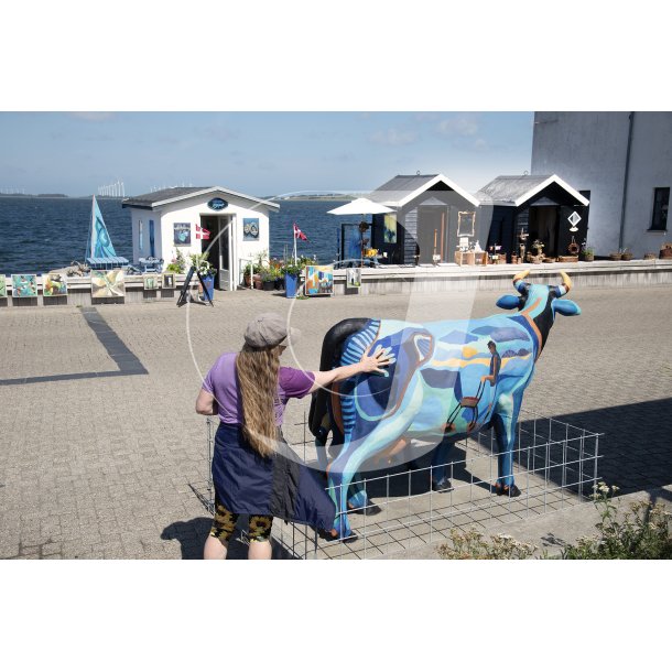 P Kunsttorvet ved havnen i Lgstr, finder man et levende kunstnermilj