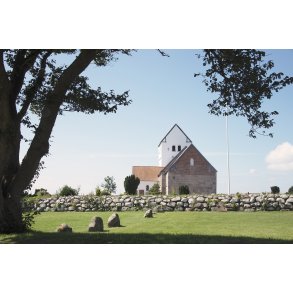 Aggersborg kirke lige nord for Vikingeborgen Aggersborg ved Limfjorden