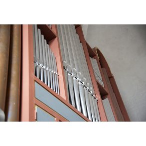 Orglet i Oxholm Kirke, som er nordflj til det privatejede Oxholm Gods, tidligere Benediktinerkloste