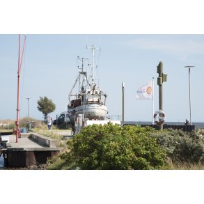 Vrag af fiskekutter p Egense havn ved Limfjorden