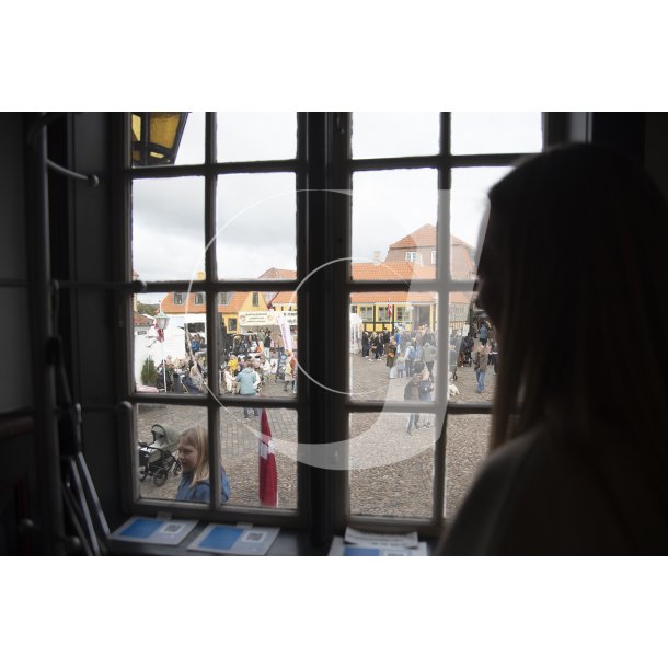 Udsigt fra "Det Gamle Rdhus" i Ebeltoft mod torvet