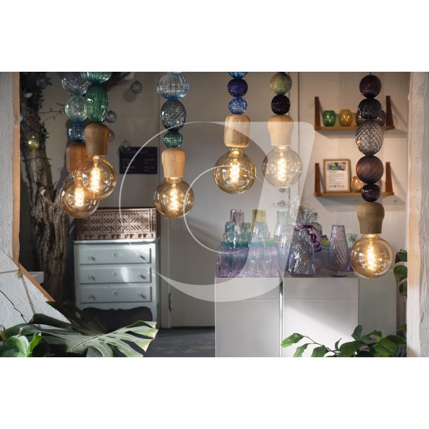 "Perler p en snor" lamper hos Glasvrkstedet Pust i Ebeltoft