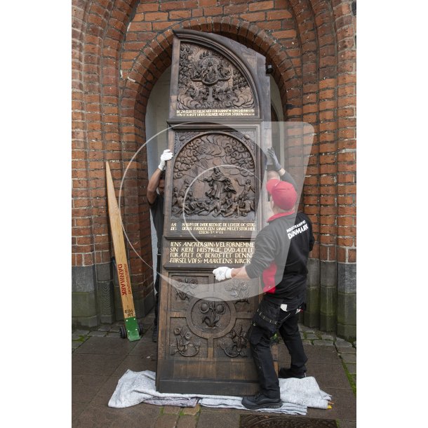Dren til Sct. Mortens kirke i Randers, ankommer efter restaurering p National Museet