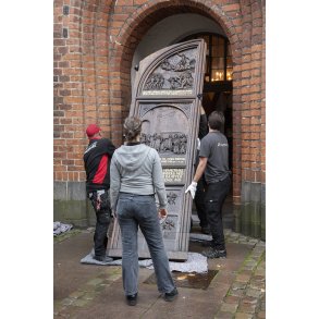 Dren til Sct. Mortens kirke i Randers, ankommer efter restaurering p National Museet