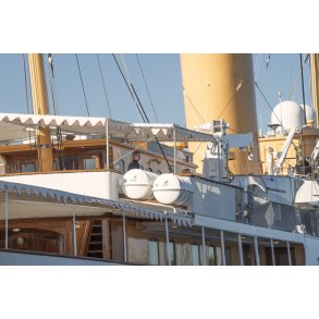 Kong Frederik d. X'ende p� Dannebrog i Randers Fjord