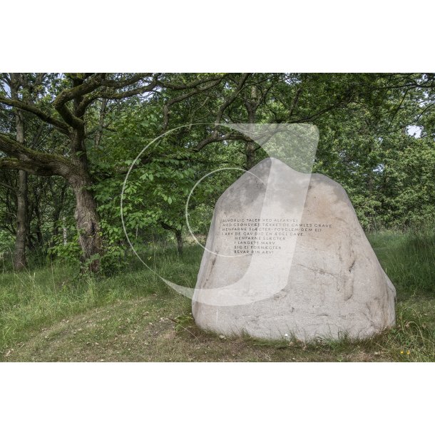 Mindesten for Johannes V. Jensen ved Fars�