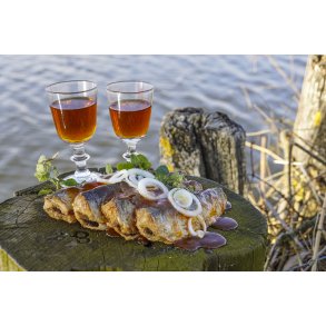 Stegte sild, marineret eft. gammel opskrift fra Mellerup med Valn�ddesnaps i Naturpark Randers Fjord