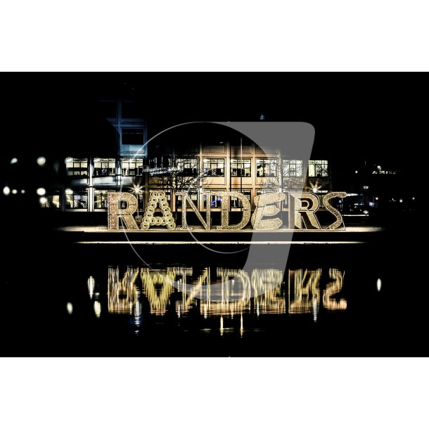 Lysende Randers logo p havnen